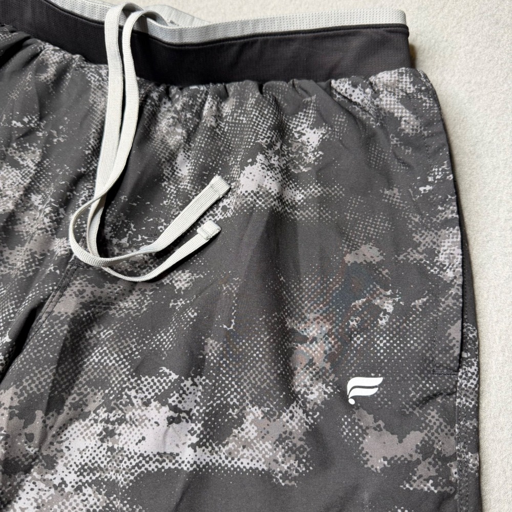Fabletics Activewear Pants Mens Medium Grey Digital Camo Drawstring Tapered